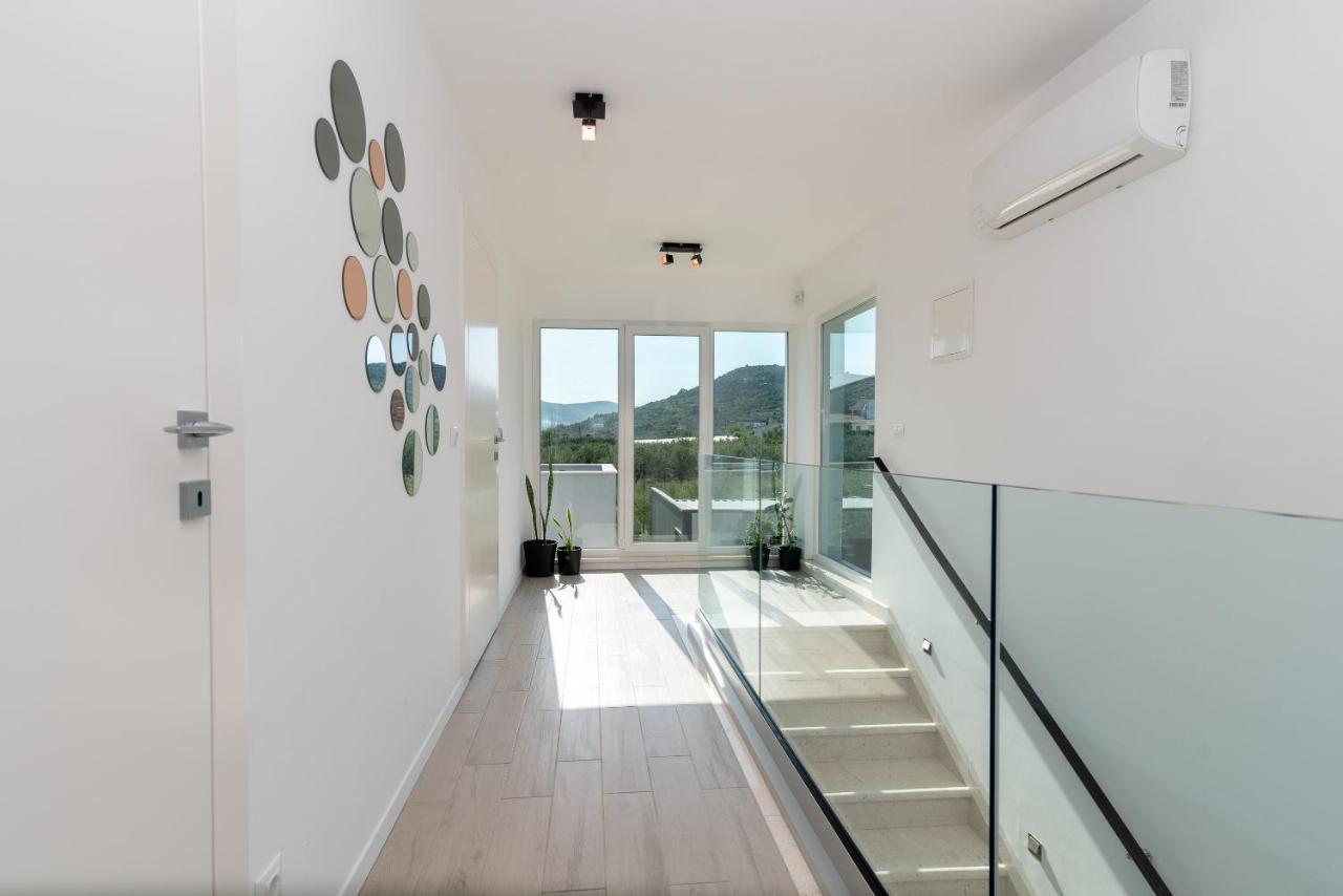 Vitis Villa Kaštel Novi Dış mekan fotoğraf
