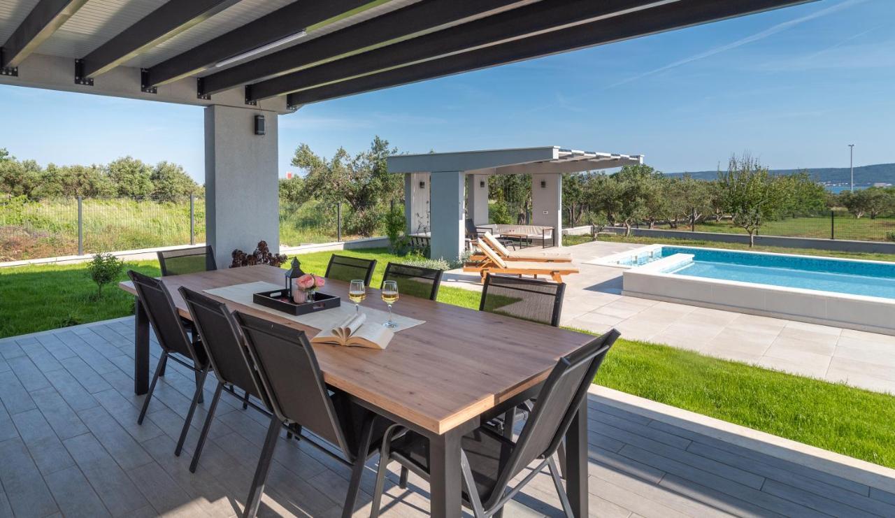 Vitis Villa Kaštel Novi Dış mekan fotoğraf