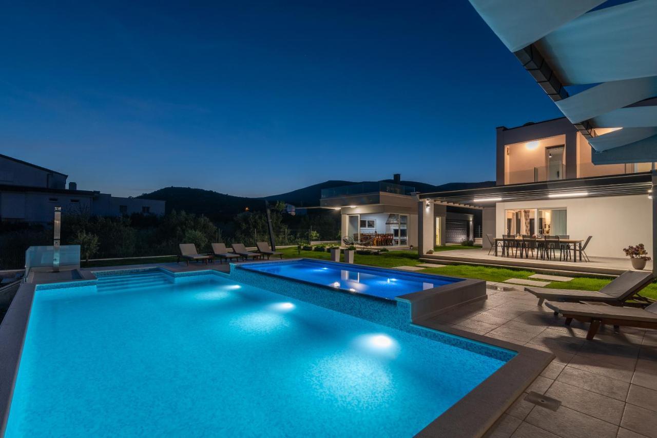 Vitis Villa Kaštel Novi Dış mekan fotoğraf