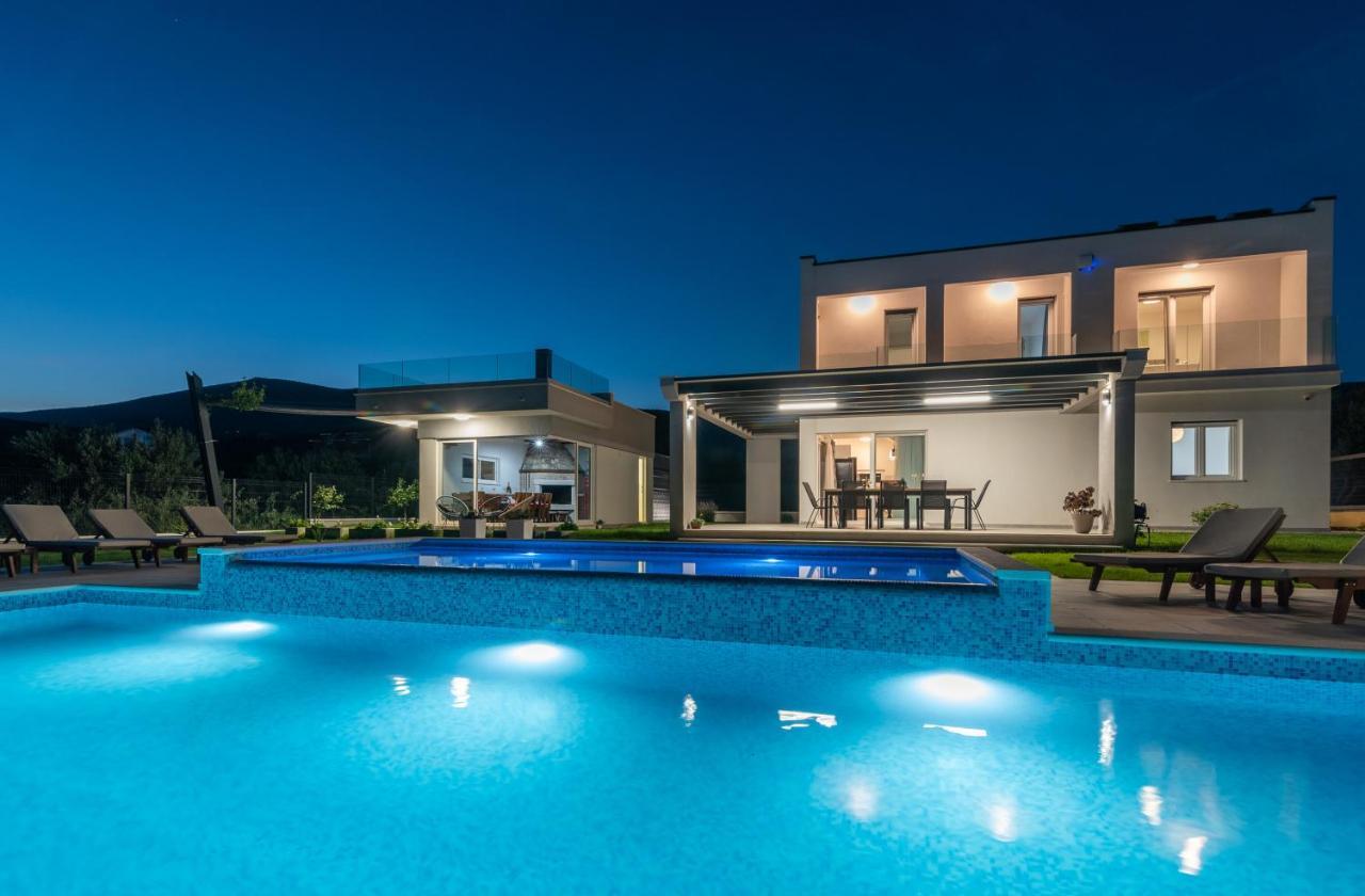 Vitis Villa Kaštel Novi Dış mekan fotoğraf