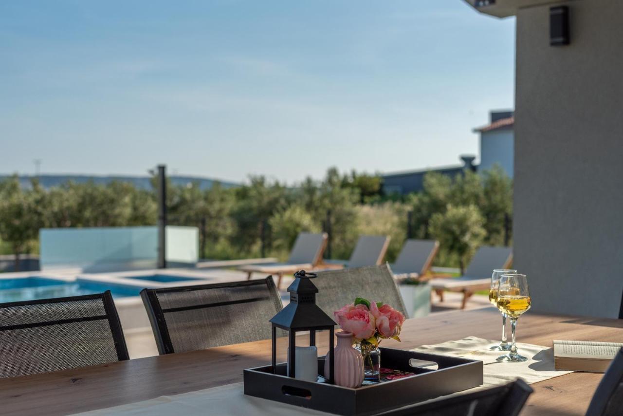 Vitis Villa Kaštel Novi Dış mekan fotoğraf