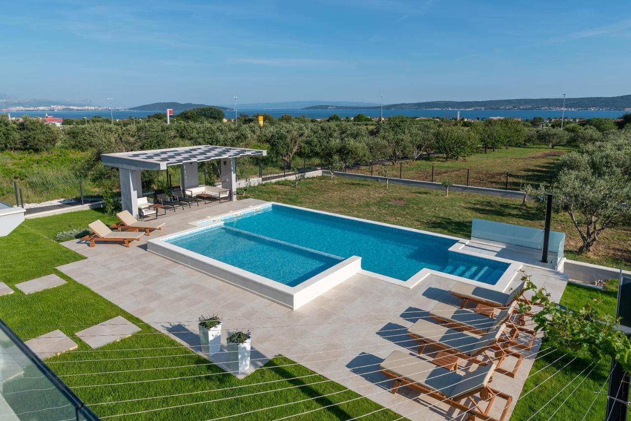 Vitis Villa Kaštel Novi Dış mekan fotoğraf
